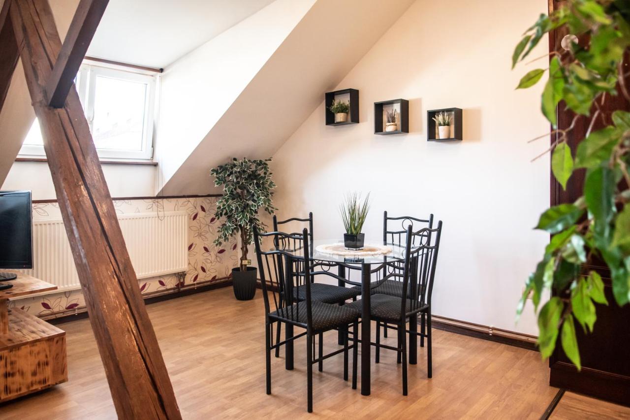 Lomnice nad Lužnicí Podkrovni Apartman S Vyhledem Na Namesti מראה חיצוני תמונה