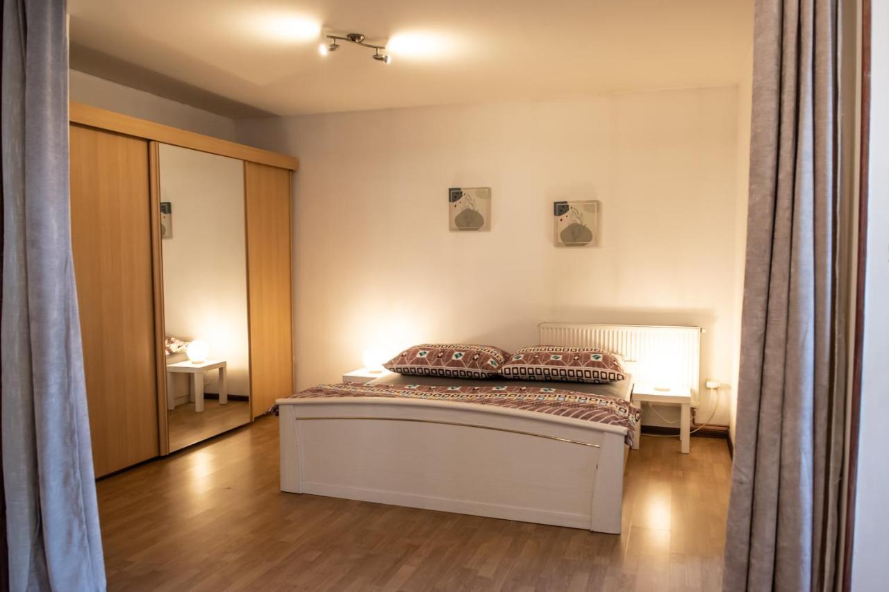 Lomnice nad Lužnicí Podkrovni Apartman S Vyhledem Na Namesti מראה חיצוני תמונה