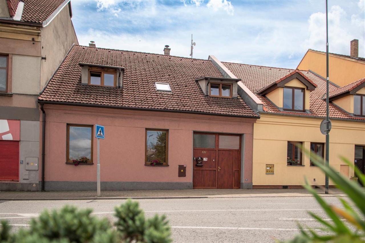Lomnice nad Lužnicí Podkrovni Apartman S Vyhledem Na Namesti מראה חיצוני תמונה